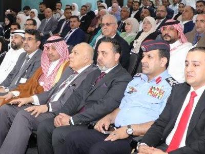 المشاركة في المؤتمر العلمي الدولي السابع لكلية الأعمال 
