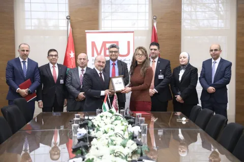 مذكرة تفاهم وتعاون بين بورصة عمان و جامعة الشرق الأوسط