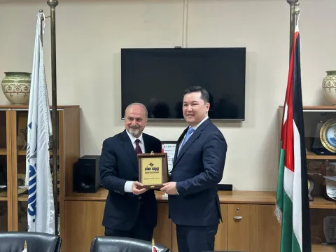 بورصة عمان تستقبل محافظ مركز أستانا المالي الدولي