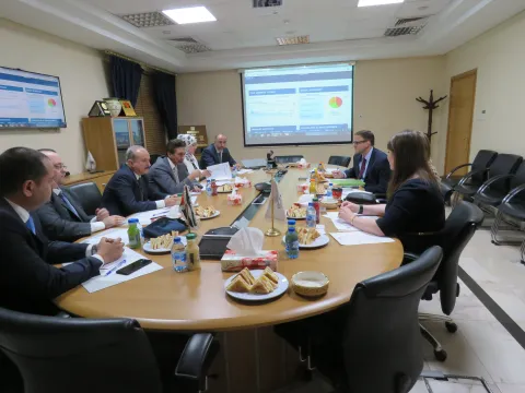 الوكالة الأمريكية للتنمية الدولية تزور بورصة عمان