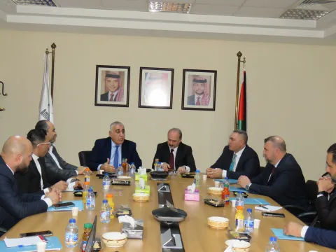 وفدٌ من هيئة الأوراق المالية العراقية وسوق العراق للأوراق المالية يزور بورصة عمان ومؤسسات سوق رأس المال الأردني